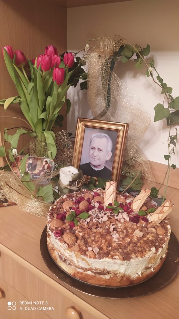 OBCHODY JUBILEUSZU URODZIN OJCA ZAŁOŻYCIELA Ojciec Założyciel OBCHODY JUBILEUSZU URODZIN OJCA ZAŁOŻYCIELA Ojciec Założyciel