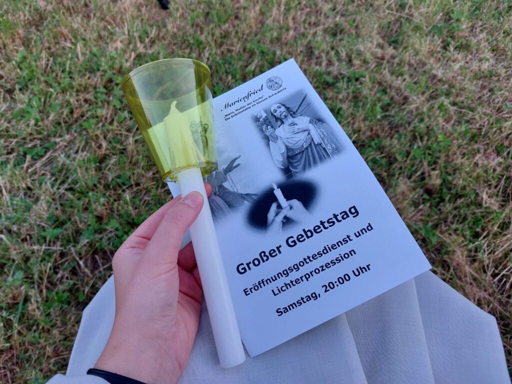 WIELKI DZIEŃ MODLITWY Apostolstwo Sióstr WIELKI DZIEŃ MODLITWY Apostolstwo Sióstr