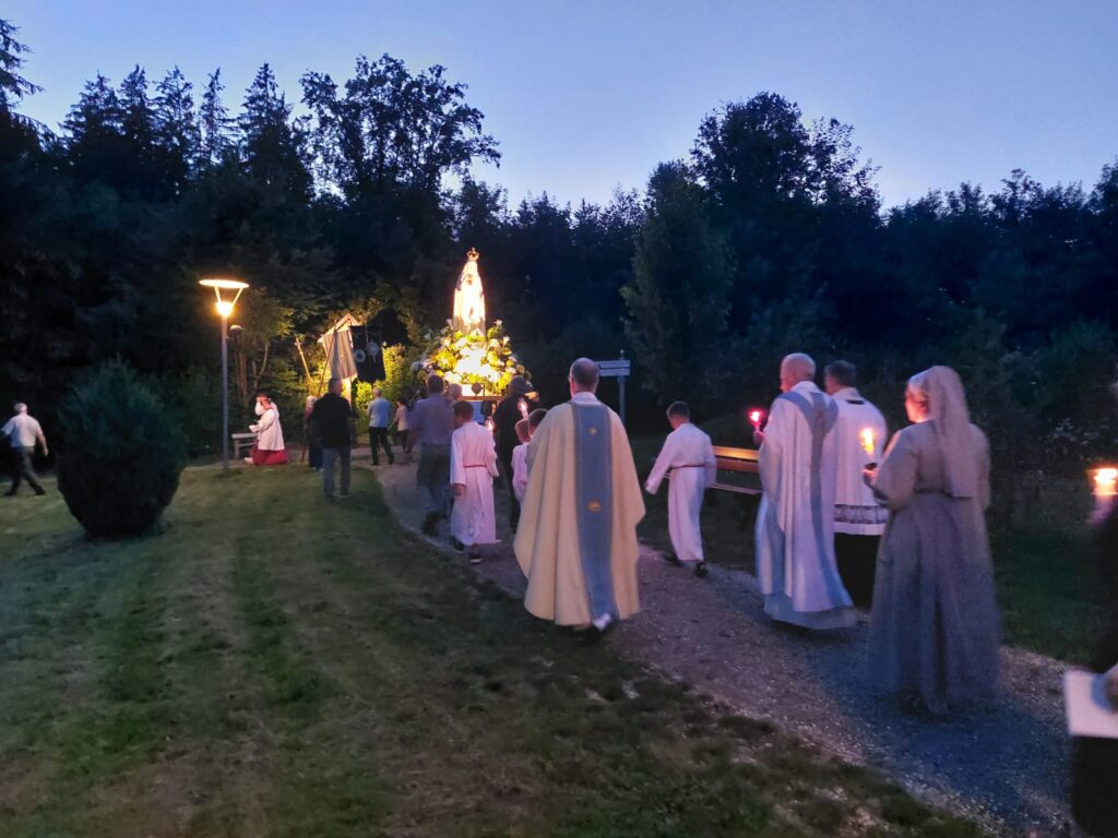 WIELKI DZIEŃ MODLITWY Apostolstwo Sióstr WIELKI DZIEŃ MODLITWY Apostolstwo Sióstr