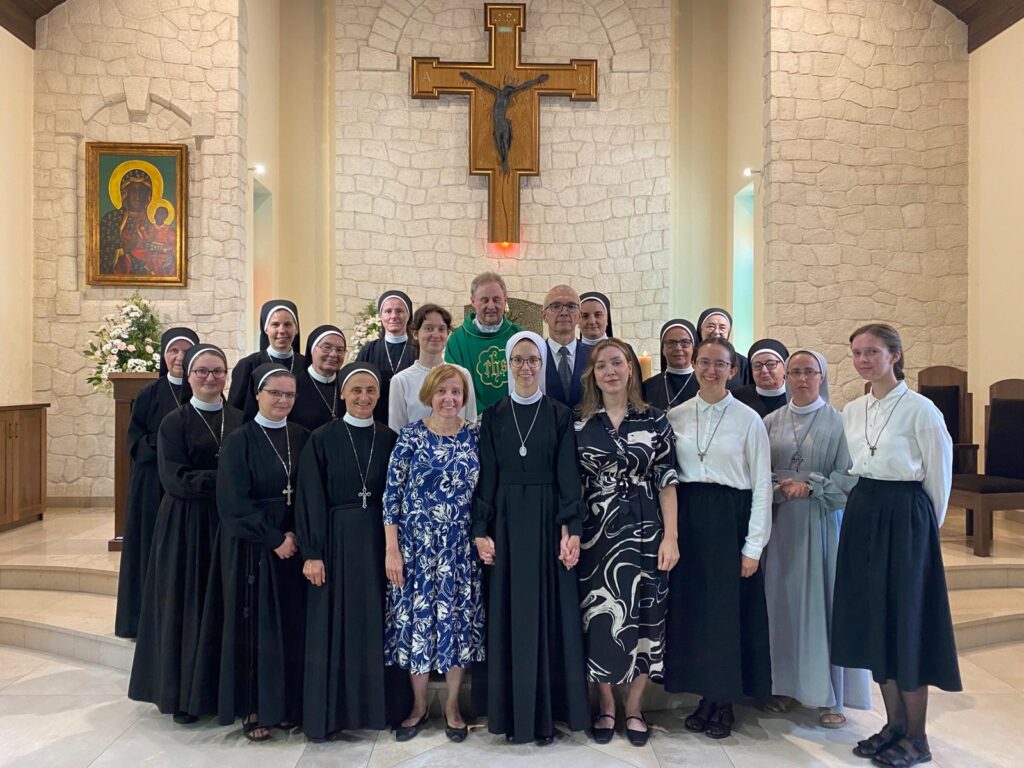 OBŁÓCZYNY S. DOROTY Z życia Zgromadzenia OBŁÓCZYNY S. DOROTY Z życia Zgromadzenia