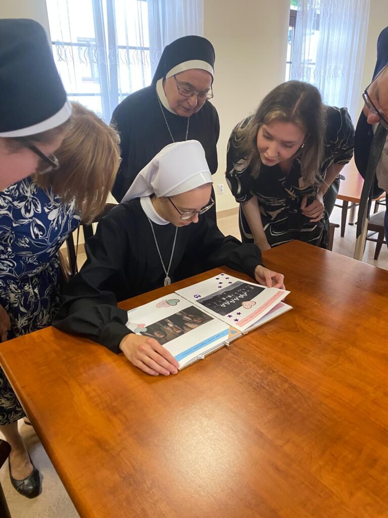 OBŁÓCZYNY S. DOROTY Z życia Zgromadzenia OBŁÓCZYNY S. DOROTY Z życia Zgromadzenia