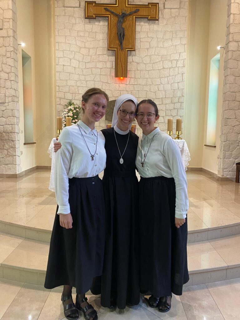 OBŁÓCZYNY S. DOROTY Z życia Zgromadzenia OBŁÓCZYNY S. DOROTY Z życia Zgromadzenia