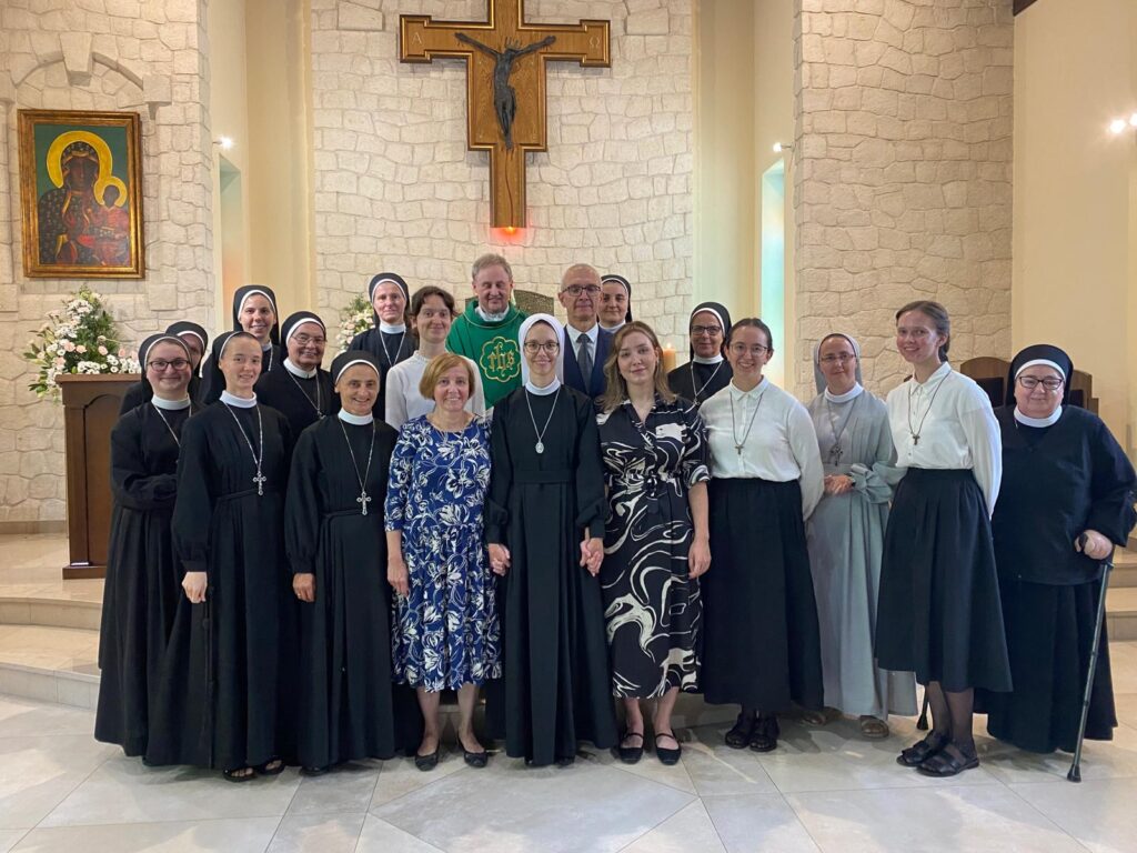 OBŁÓCZYNY S. DOROTY Z życia Zgromadzenia OBŁÓCZYNY S. DOROTY Z życia Zgromadzenia