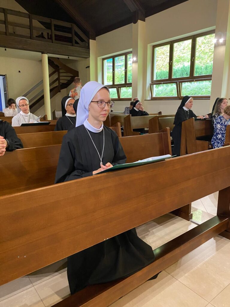 OBŁÓCZYNY S. DOROTY Z życia Zgromadzenia OBŁÓCZYNY S. DOROTY Z życia Zgromadzenia