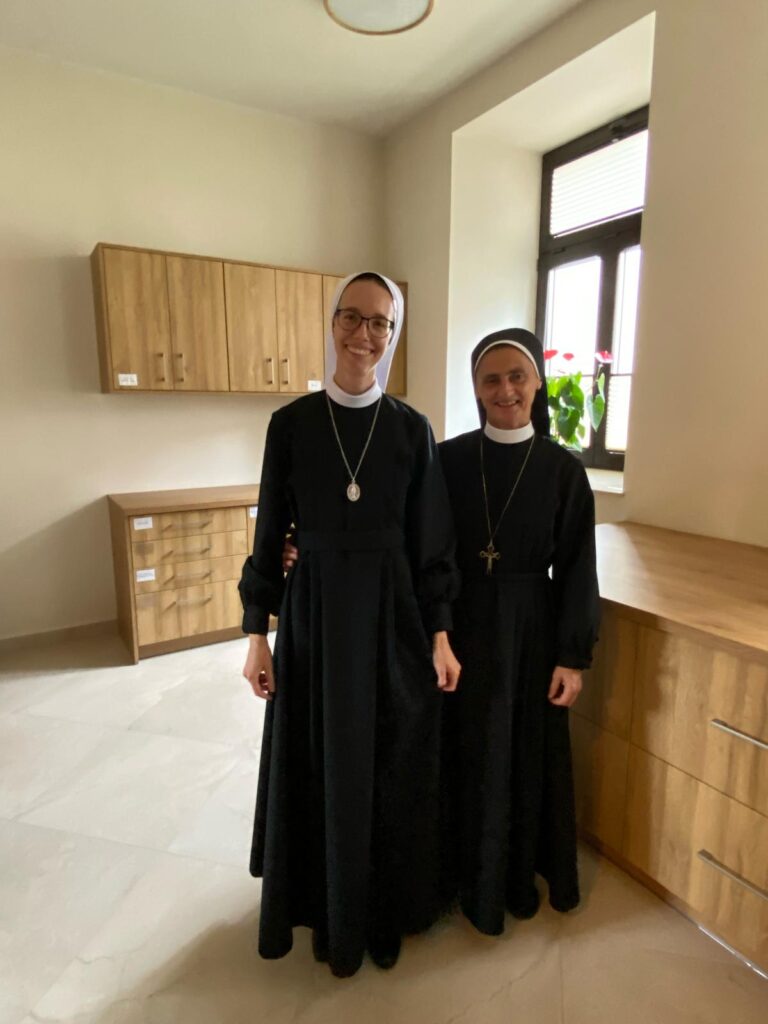 OBŁÓCZYNY S. DOROTY Z życia Zgromadzenia OBŁÓCZYNY S. DOROTY Z życia Zgromadzenia