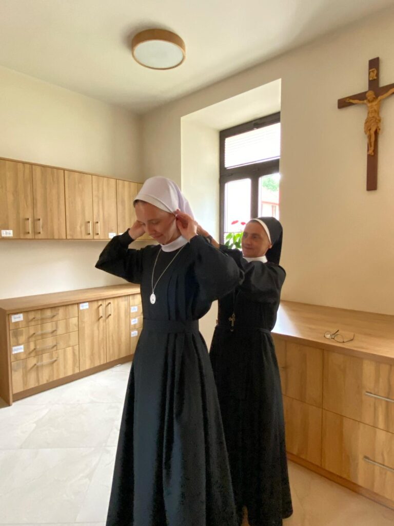 OBŁÓCZYNY S. DOROTY Z życia Zgromadzenia OBŁÓCZYNY S. DOROTY Z życia Zgromadzenia