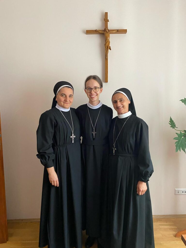 OBŁÓCZYNY S. DOROTY Z życia Zgromadzenia OBŁÓCZYNY S. DOROTY Z życia Zgromadzenia