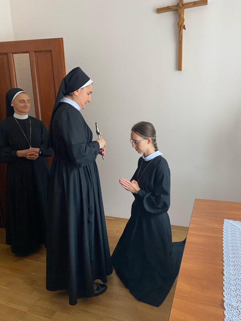 OBŁÓCZYNY S. DOROTY Z życia Zgromadzenia OBŁÓCZYNY S. DOROTY Z życia Zgromadzenia