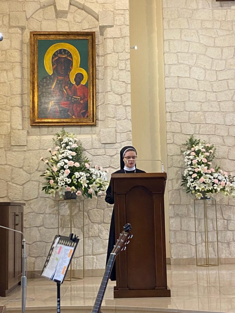 WSTĄPIENIE DO NOWICJATU Z życia Zgromadzenia