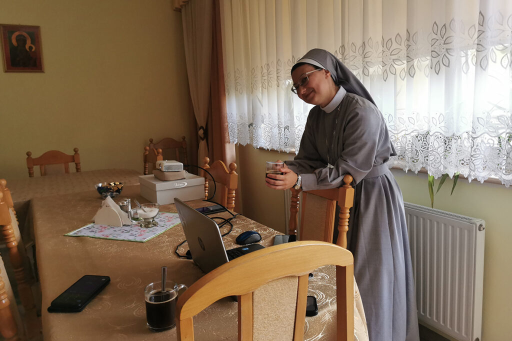 LETNI ZJAZD SIÓSTR JUNIORYSTEK Juniorat LETNI ZJAZD SIÓSTR JUNIORYSTEK Juniorat