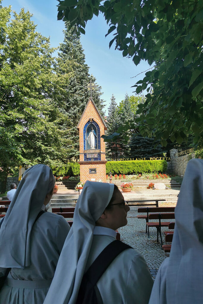 LETNI ZJAZD SIÓSTR JUNIORYSTEK Juniorat LETNI ZJAZD SIÓSTR JUNIORYSTEK Juniorat