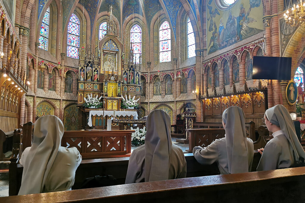 LETNI ZJAZD SIÓSTR JUNIORYSTEK Juniorat LETNI ZJAZD SIÓSTR JUNIORYSTEK Juniorat