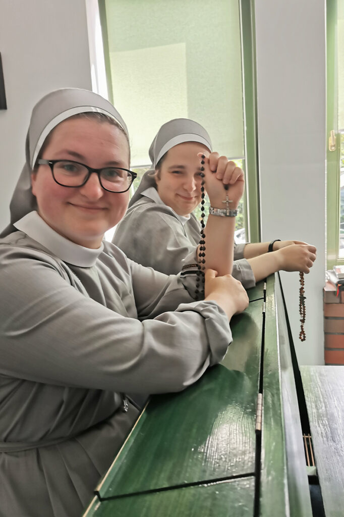 LETNI ZJAZD SIÓSTR JUNIORYSTEK Juniorat LETNI ZJAZD SIÓSTR JUNIORYSTEK Juniorat