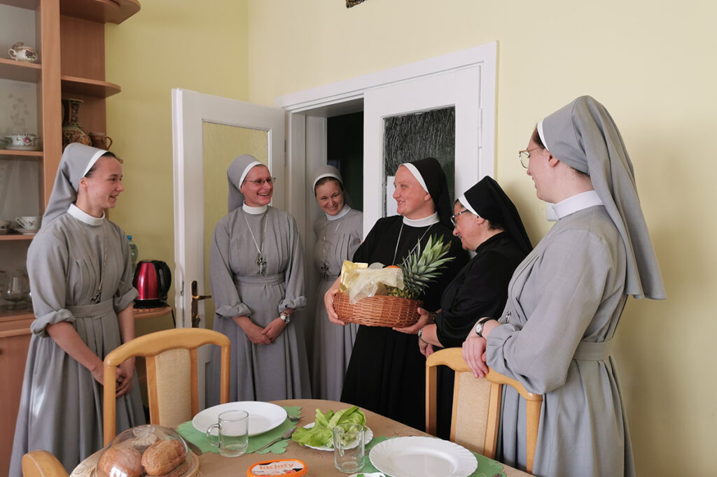 LETNI ZJAZD SIÓSTR JUNIORYSTEK Juniorat LETNI ZJAZD SIÓSTR JUNIORYSTEK Juniorat