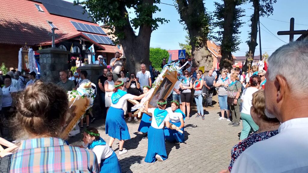 PIELGRZYMKA DO SWARZEWA Apostolstwo Sióstr