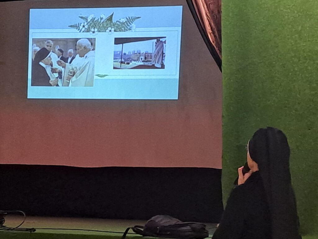 40LECIE PARAFII ŚWIĘTEJ RODZINY W LUBLINIE Apostolstwo Sióstr 40LECIE PARAFII ŚWIĘTEJ RODZINY W LUBLINIE Apostolstwo Sióstr