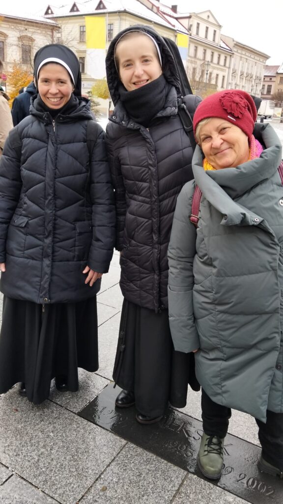 PIELGRZYMKA DO WADOWIC I ŁAGIEWNIK Apostolstwo Sióstr PIELGRZYMKA DO WADOWIC I ŁAGIEWNIK Apostolstwo Sióstr