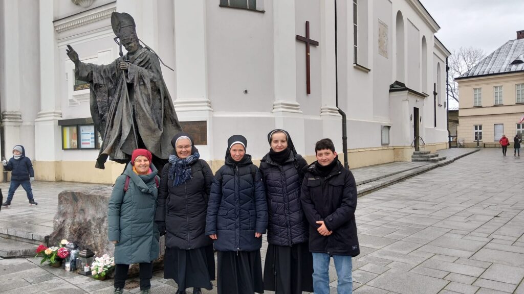 PIELGRZYMKA DO WADOWIC I ŁAGIEWNIK Apostolstwo Sióstr PIELGRZYMKA DO WADOWIC I ŁAGIEWNIK Apostolstwo Sióstr