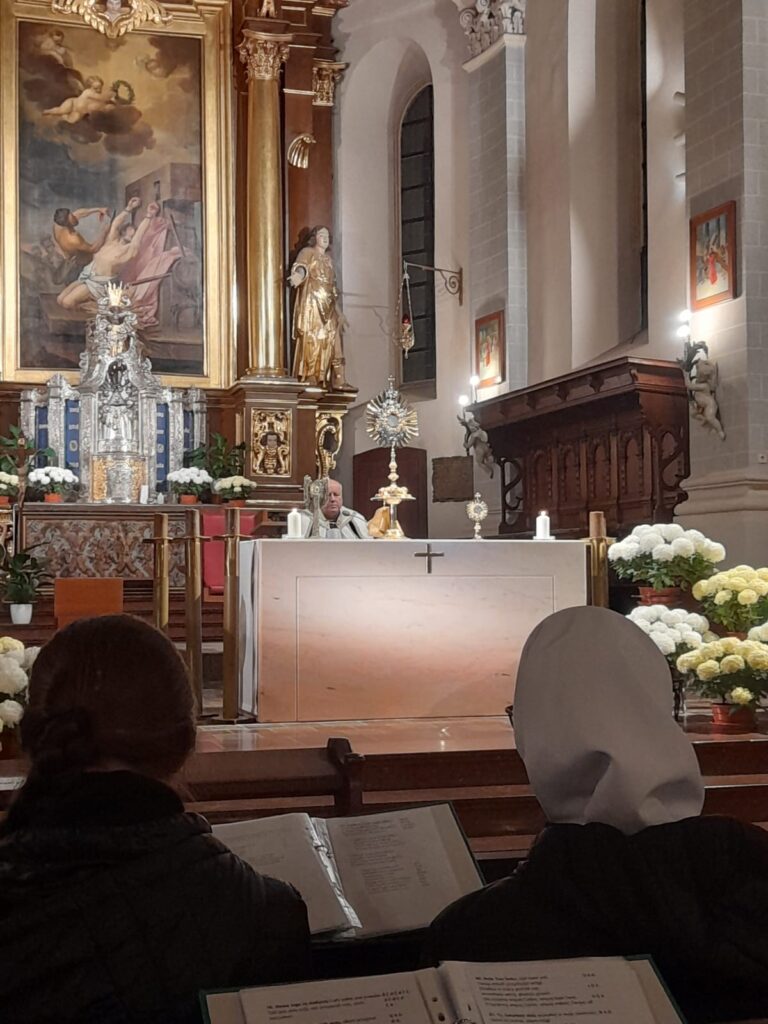 ADORACJA W KAZIMIERSKIEJ FARZE Apostolstwo Sióstr ADORACJA W KAZIMIERSKIEJ FARZE Apostolstwo Sióstr