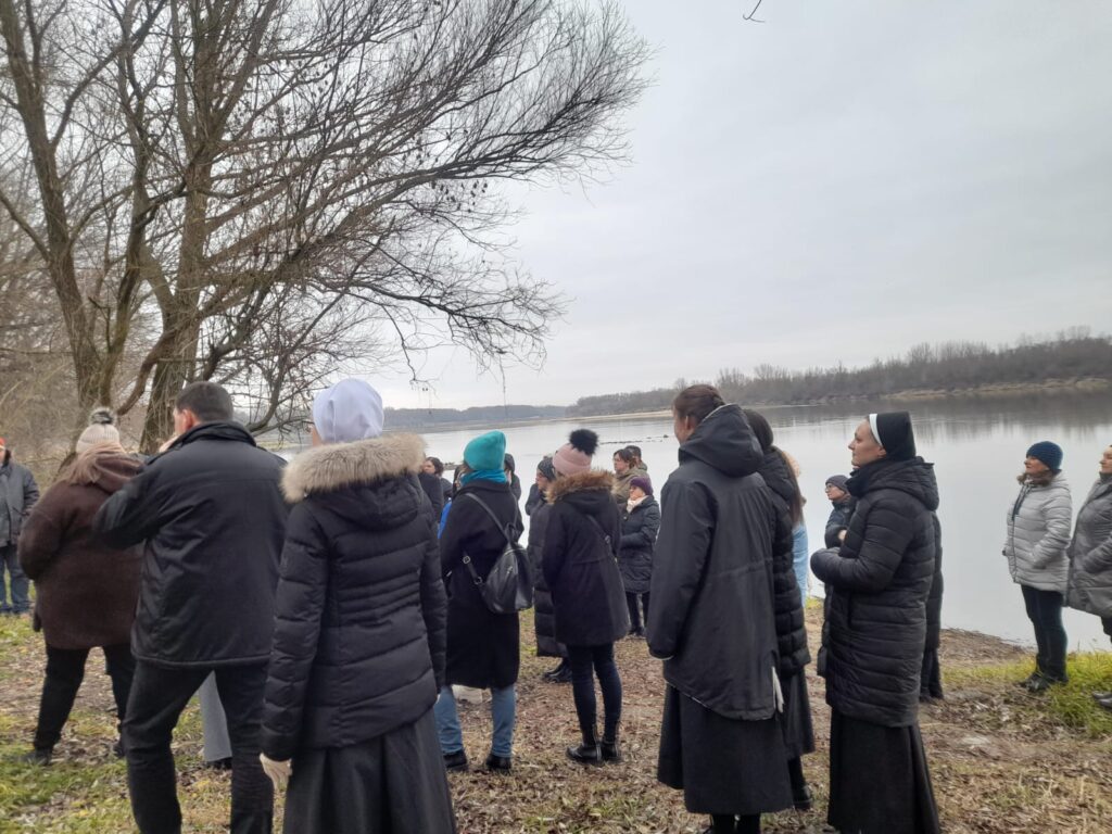 DEKALOG W ŚWIETLE EWANGELII Apostolstwo Sióstr DEKALOG W ŚWIETLE EWANGELII Apostolstwo Sióstr