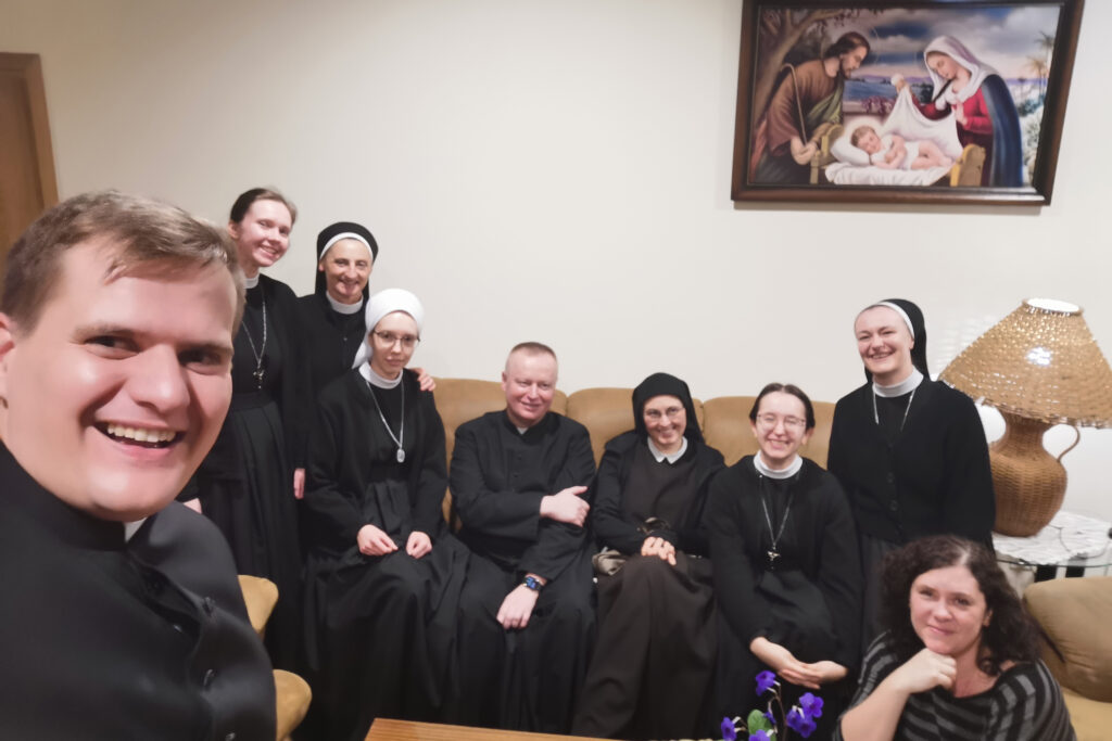 DEKALOG W ŚWIETLE EWANGELII Apostolstwo Sióstr DEKALOG W ŚWIETLE EWANGELII Apostolstwo Sióstr