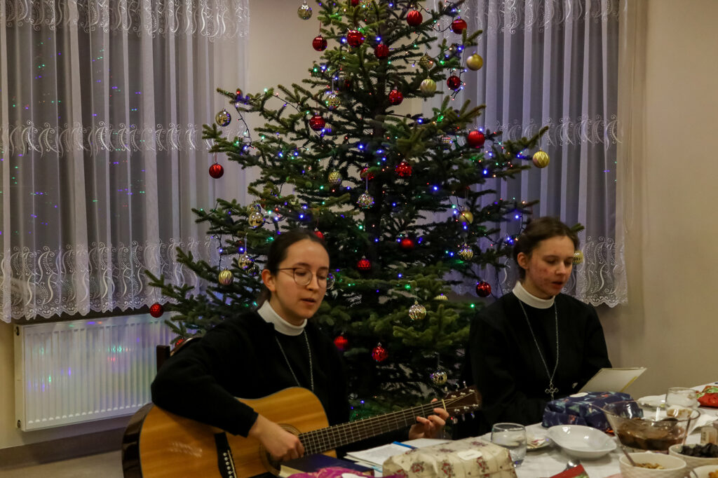 WIGILIA W DOMU GENERALNYM Z życia Zgromadzenia
