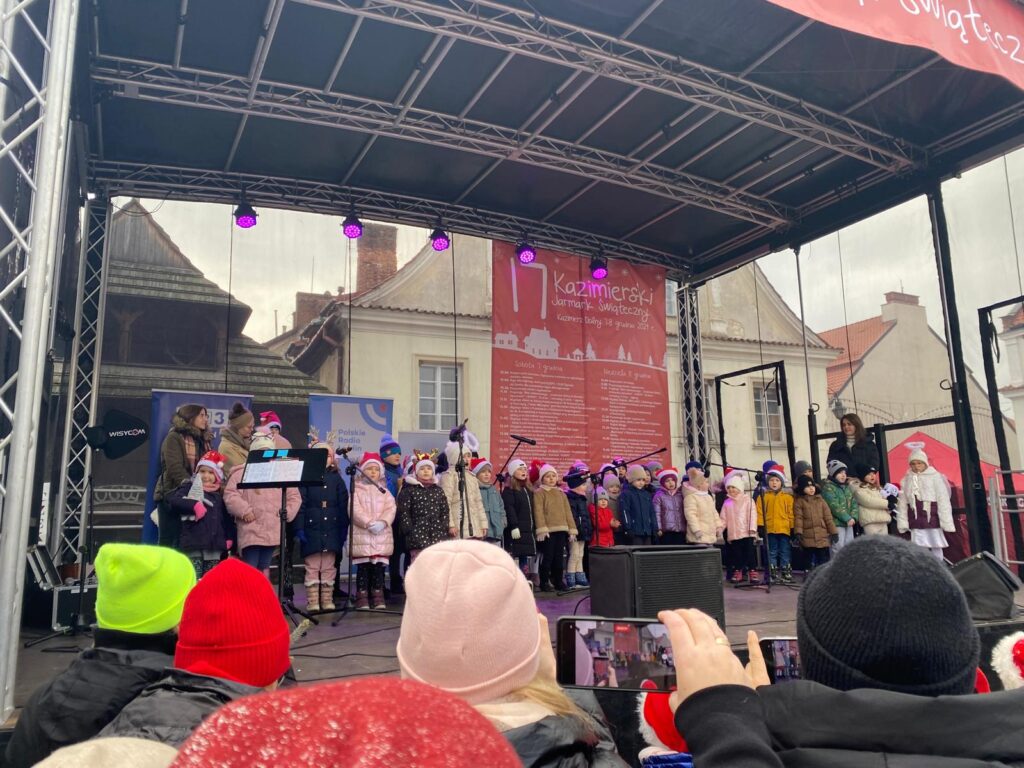 KAZIMIERSKI JARMARK ŚWIĄTECZNY Apostolstwo Sióstr