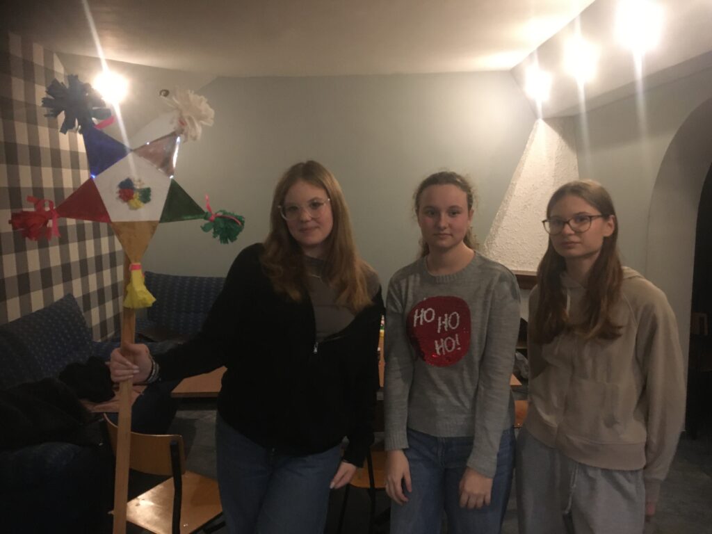 KOLĘDNICY MISYJNI W PARAFII ŚWIĘTEJ RODZINY Apostolstwo Sióstr KOLĘDNICY MISYJNI W PARAFII ŚWIĘTEJ RODZINY Apostolstwo Sióstr