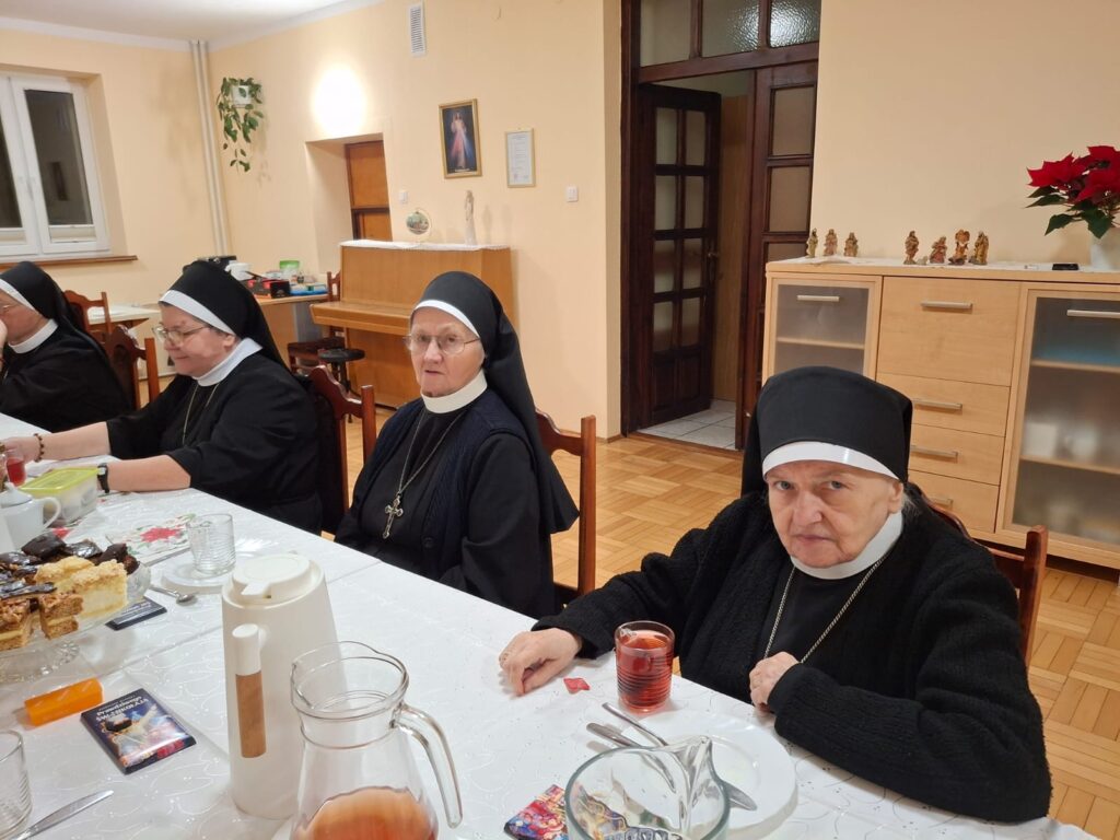 WIZYTA DUSZPASTERSKA W BETAŃSKICH WSPÓLNOTACH Z życia Zgromadzenia WIZYTA DUSZPASTERSKA W BETAŃSKICH WSPÓLNOTACH Z życia Zgromadzenia