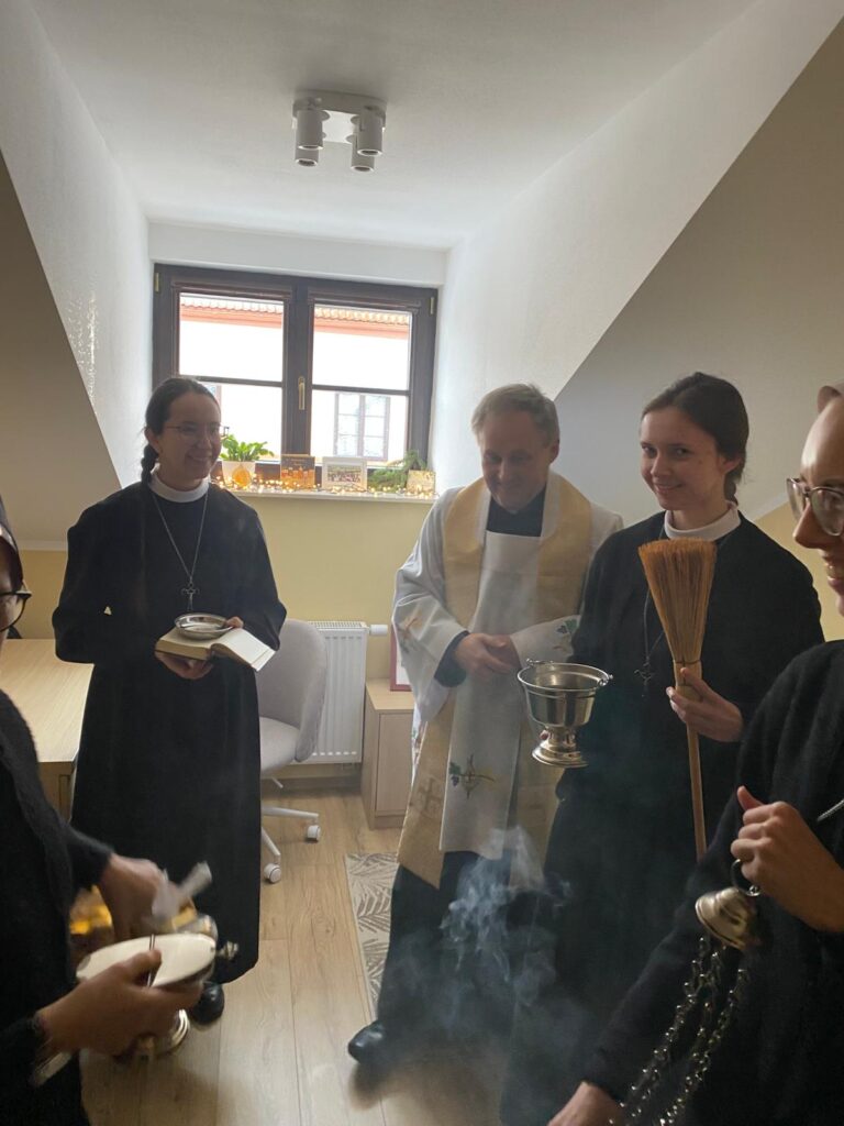 WIZYTA DUSZPASTERSKA W BETAŃSKICH WSPÓLNOTACH Z życia Zgromadzenia WIZYTA DUSZPASTERSKA W BETAŃSKICH WSPÓLNOTACH Z życia Zgromadzenia