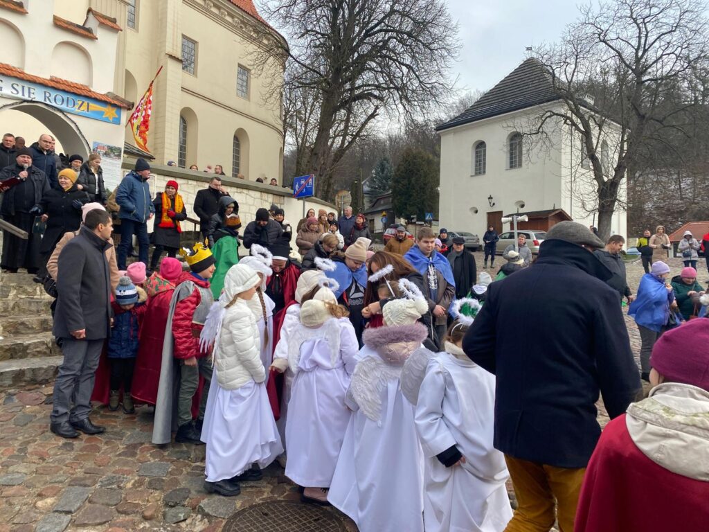 ORSZAK TRZECH KRÓLI Życie postulatu i nowicjatu