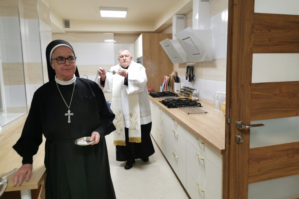 WIZYTA DUSZPASTERSKA W BETAŃSKICH WSPÓLNOTACH Z życia Zgromadzenia WIZYTA DUSZPASTERSKA W BETAŃSKICH WSPÓLNOTACH Z życia Zgromadzenia