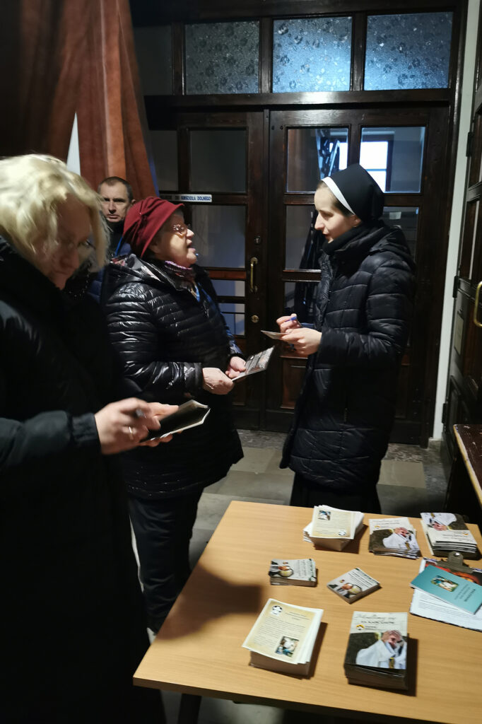 NIEDZIELA KAPŁAŃSKA W LUBLINIE Apostolstwo Sióstr NIEDZIELA KAPŁAŃSKA W LUBLINIE Apostolstwo Sióstr