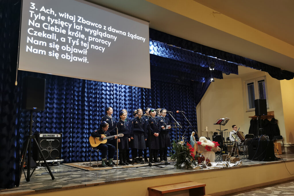 KOLĘDOWANIE PARAFIALNE Apostolstwo Sióstr KOLĘDOWANIE PARAFIALNE Apostolstwo Sióstr