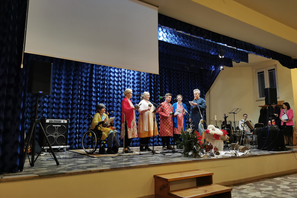 KOLĘDOWANIE PARAFIALNE Apostolstwo Sióstr KOLĘDOWANIE PARAFIALNE Apostolstwo Sióstr