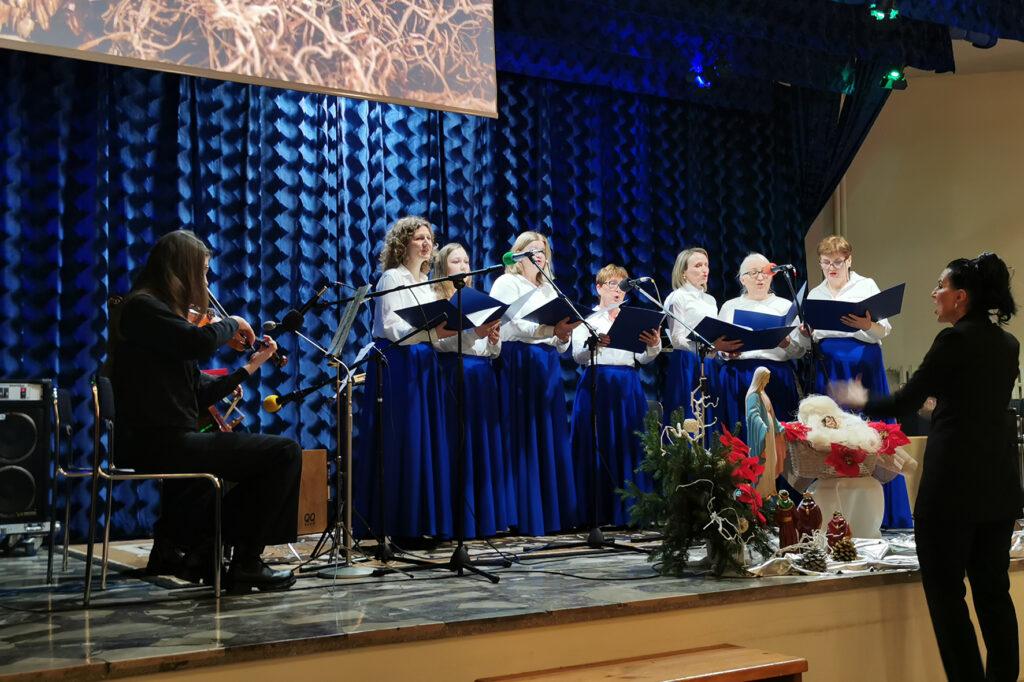 KOLĘDOWANIE PARAFIALNE Apostolstwo Sióstr KOLĘDOWANIE PARAFIALNE Apostolstwo Sióstr