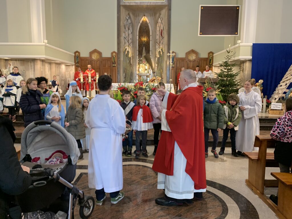 KOLĘDNICY MISYJNI W PARAFII ŚWIĘTEJ RODZINY Apostolstwo Sióstr KOLĘDNICY MISYJNI W PARAFII ŚWIĘTEJ RODZINY Apostolstwo Sióstr