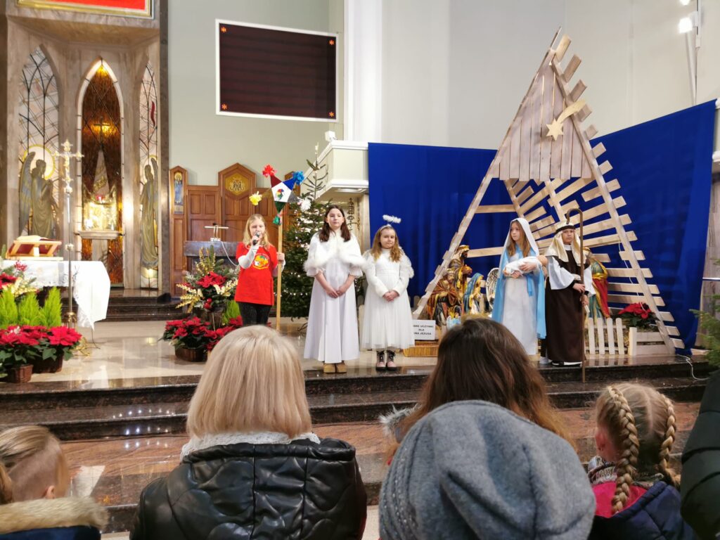 KOLĘDNICY MISYJNI W PARAFII ŚWIĘTEJ RODZINY Apostolstwo Sióstr KOLĘDNICY MISYJNI W PARAFII ŚWIĘTEJ RODZINY Apostolstwo Sióstr