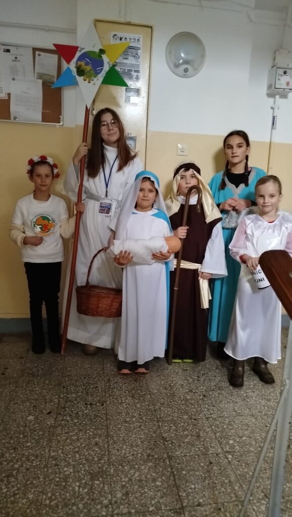 KOLĘDNICY MISYJNI W PARAFII ŚWIĘTEJ RODZINY Apostolstwo Sióstr KOLĘDNICY MISYJNI W PARAFII ŚWIĘTEJ RODZINY Apostolstwo Sióstr