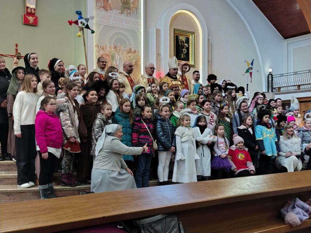 SPOTKANIE GRUP KOLĘDNIKÓW MISYJNYCH Apostolstwo Sióstr SPOTKANIE GRUP KOLĘDNIKÓW MISYJNYCH Apostolstwo Sióstr