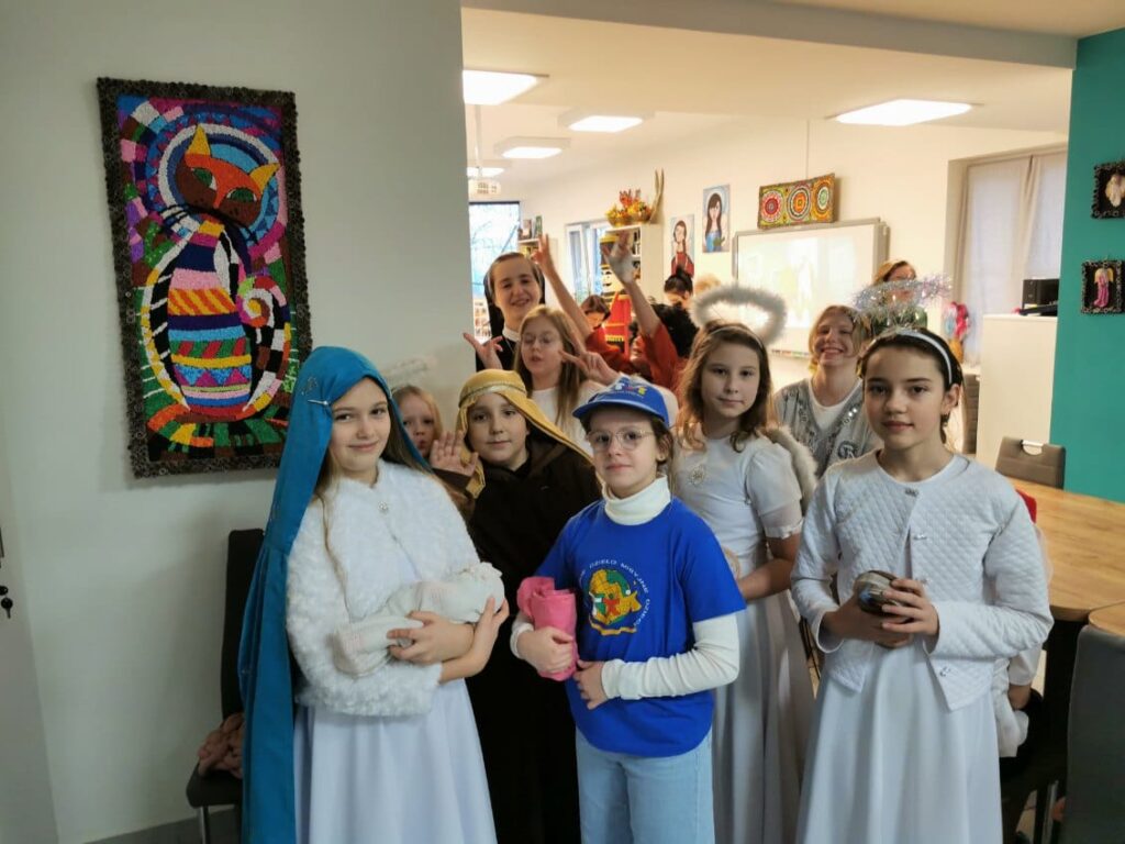 KOLĘDNICY MISYJNI OD ŚW. ANTONIEGO Apostolstwo Sióstr KOLĘDNICY MISYJNI OD ŚW. ANTONIEGO Apostolstwo Sióstr