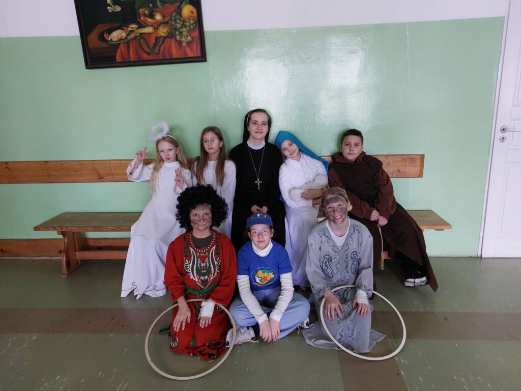 KOLĘDNICY MISYJNI OD ŚW. ANTONIEGO Apostolstwo Sióstr KOLĘDNICY MISYJNI OD ŚW. ANTONIEGO Apostolstwo Sióstr