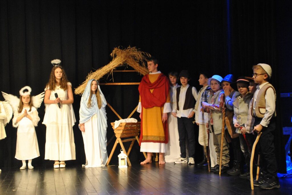 JASEŁKA W OPOLU LUBELSKIM Apostolstwo Sióstr JASEŁKA W OPOLU LUBELSKIM Apostolstwo Sióstr