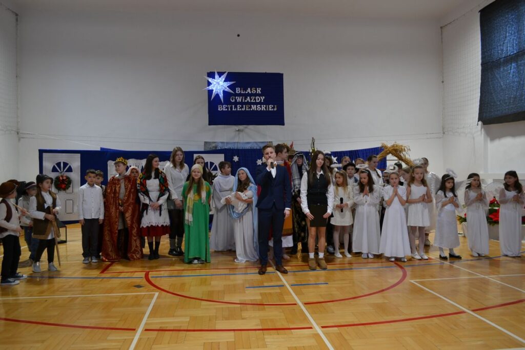 JASEŁKA W OPOLU LUBELSKIM Apostolstwo Sióstr JASEŁKA W OPOLU LUBELSKIM Apostolstwo Sióstr