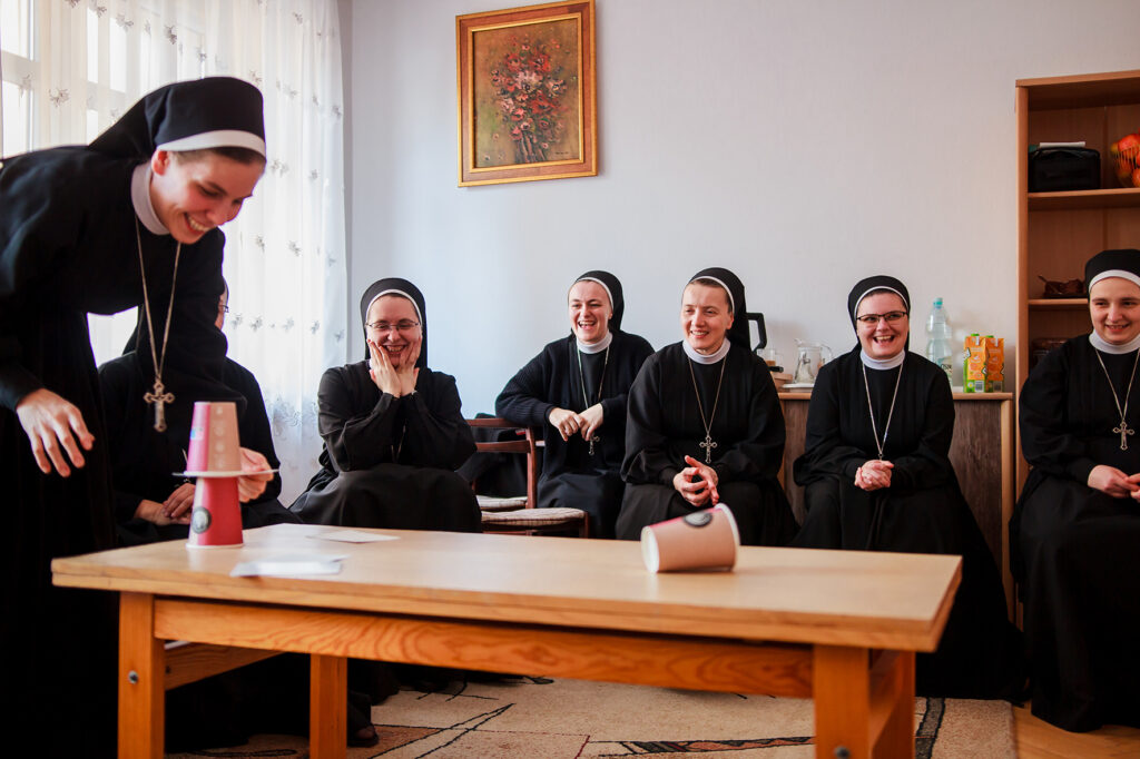 ZIMOWY ZJAZD SIÓSTR JUNIORYSTEK Juniorat ZIMOWY ZJAZD SIÓSTR JUNIORYSTEK Juniorat