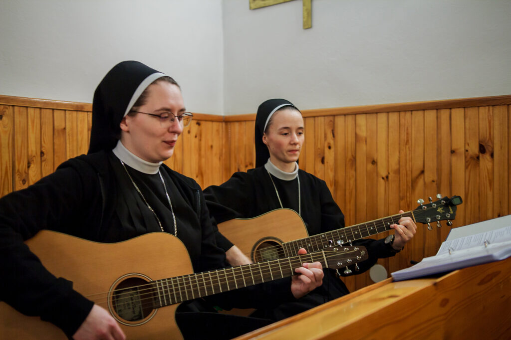 ZIMOWY ZJAZD SIÓSTR JUNIORYSTEK Juniorat ZIMOWY ZJAZD SIÓSTR JUNIORYSTEK Juniorat