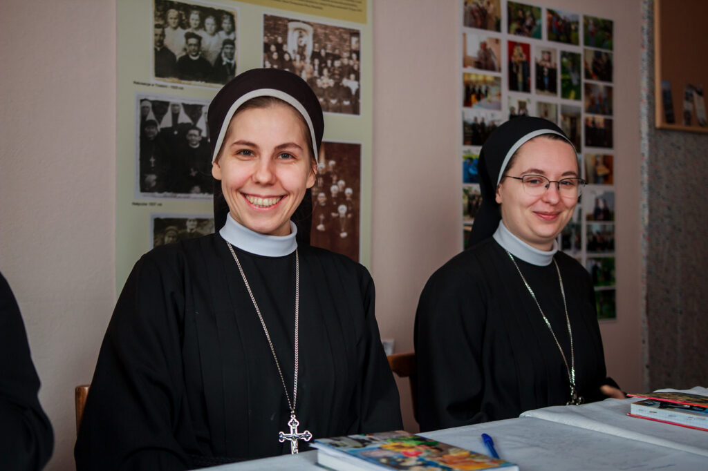 ZIMOWY ZJAZD SIÓSTR JUNIORYSTEK Juniorat ZIMOWY ZJAZD SIÓSTR JUNIORYSTEK Juniorat