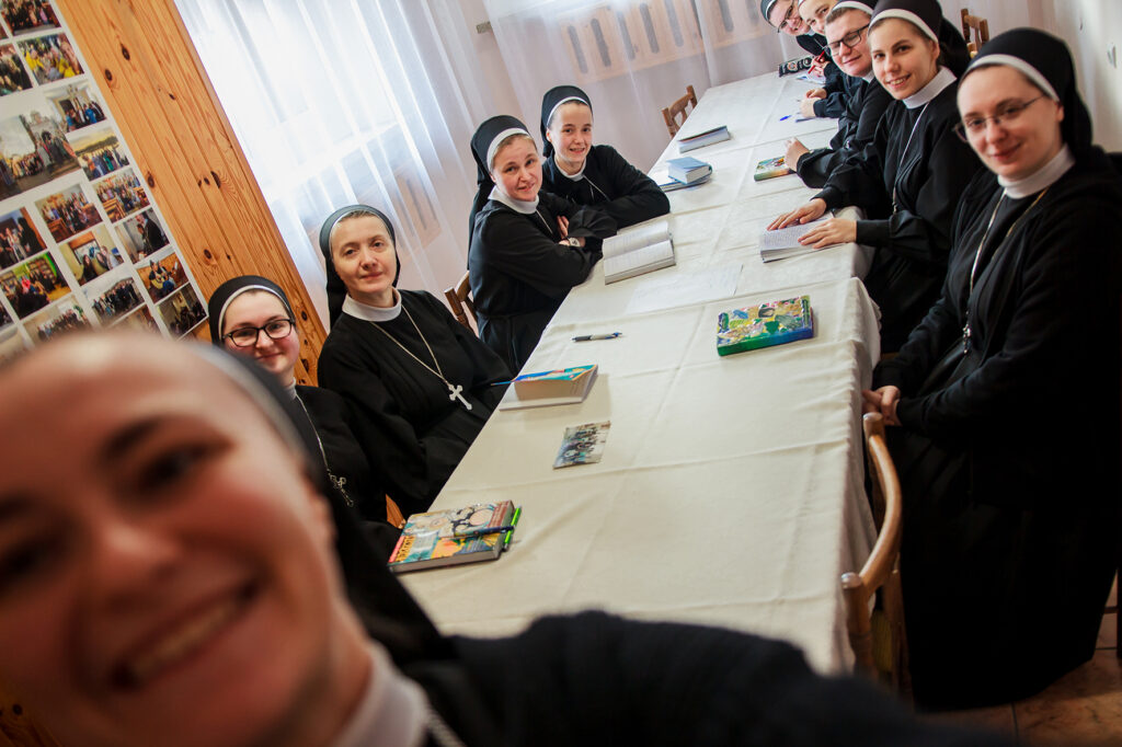 ZIMOWY ZJAZD SIÓSTR JUNIORYSTEK Juniorat ZIMOWY ZJAZD SIÓSTR JUNIORYSTEK Juniorat