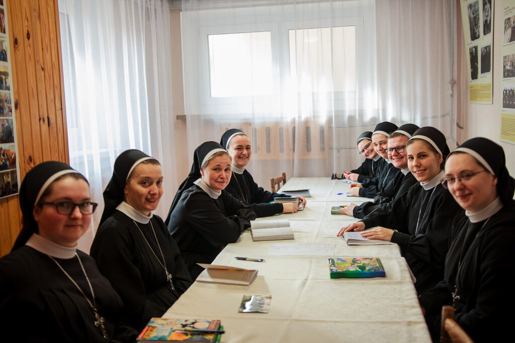 ZIMOWY ZJAZD SIÓSTR JUNIORYSTEK Juniorat ZIMOWY ZJAZD SIÓSTR JUNIORYSTEK Juniorat