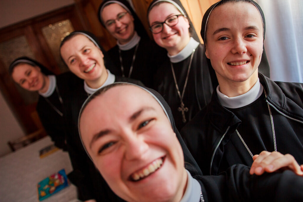 ZIMOWY ZJAZD SIÓSTR JUNIORYSTEK Juniorat ZIMOWY ZJAZD SIÓSTR JUNIORYSTEK Juniorat